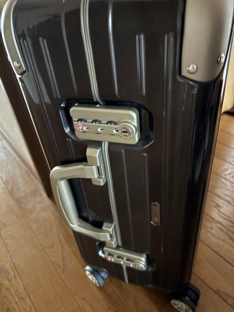 連休中セール RIMOWA リモワ エッセンシャル キャビン　説明文写真追記
