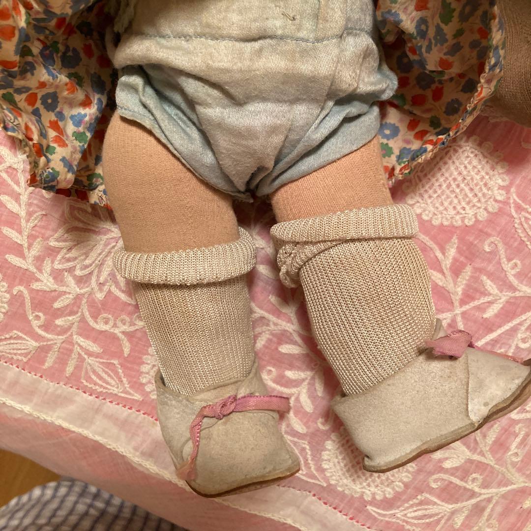 アンティークドール 花柄ドレス