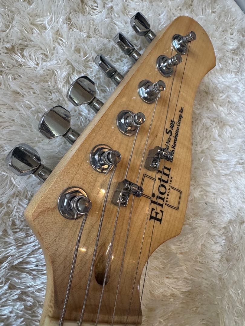 最終セール❣エレキギター　Elioth s305 ストラトキャスタータイプ