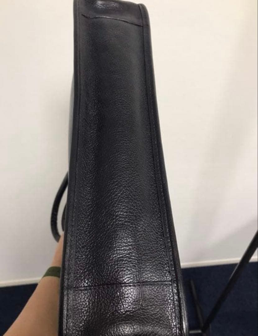 美品　イルビゾンテ　レザー ブリーフトート バッグ ブラック イタリア製