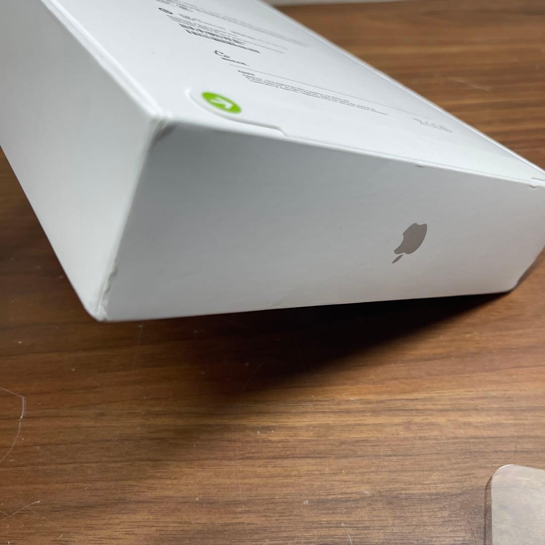 新品・未開封 iPad(A16) 256GB WiFiモデル　11インチ