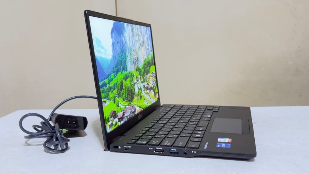 FUJITSU U9312/J i5 1245U メモリ 16GB 256GB