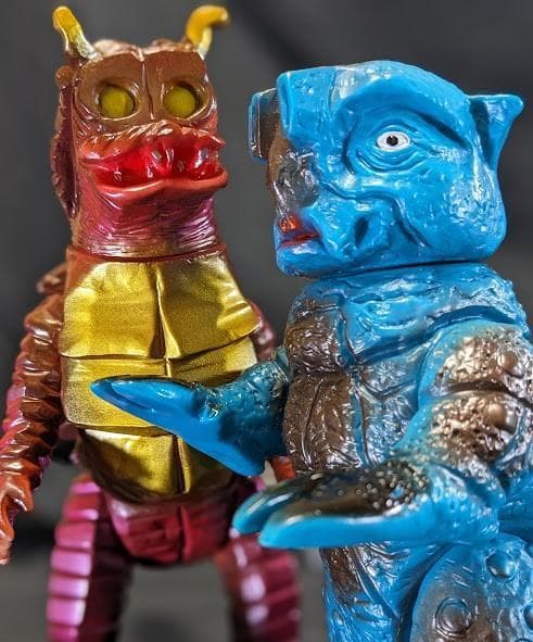 キーラ＆サイゴ　ウルトラマン登場怪獣（ブルマァク復刻）ソフビ２体セット