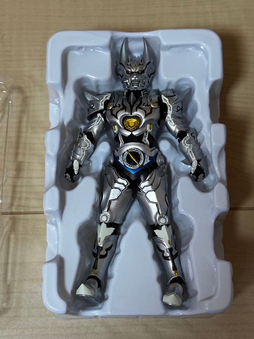 真骨彫製法 S.H. Figuarts 牙狼 銀牙騎士ゼロ 絶狼