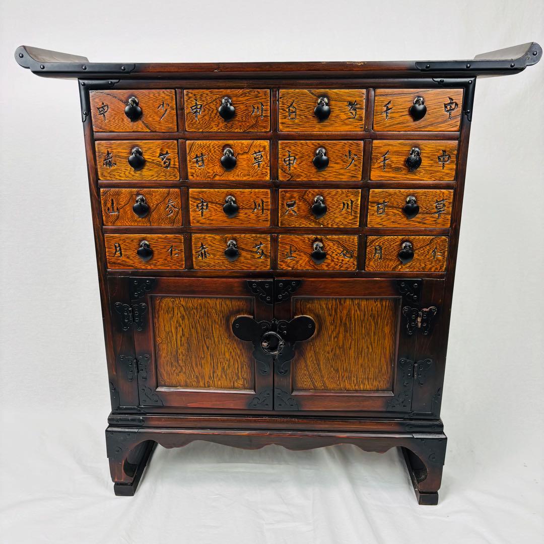 李朝家具 薬箪笥（ヤクジャン）韓国アンティーク小箪笥　ヴィンテージ　戸棚