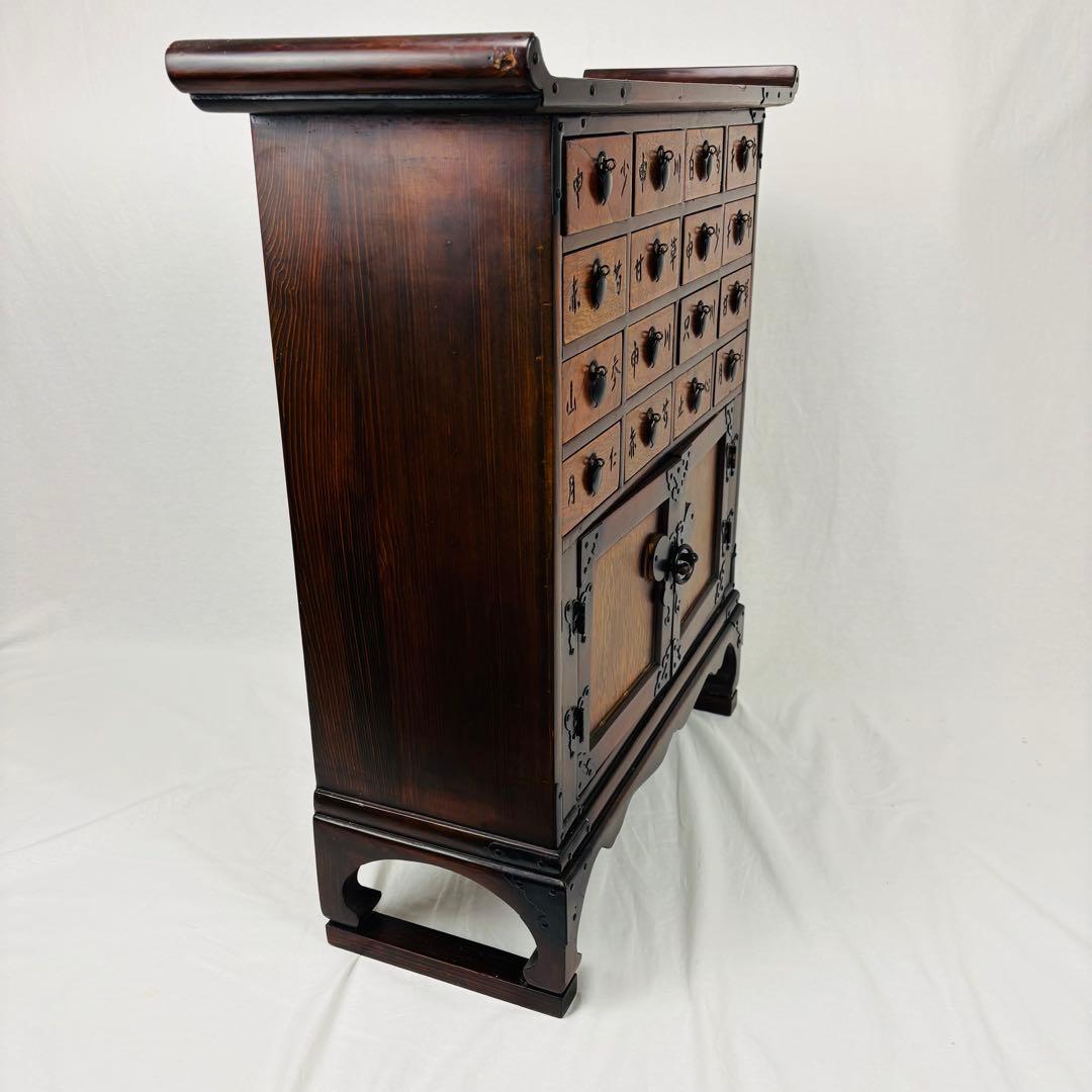 李朝家具 薬箪笥（ヤクジャン）韓国アンティーク小箪笥　ヴィンテージ　戸棚