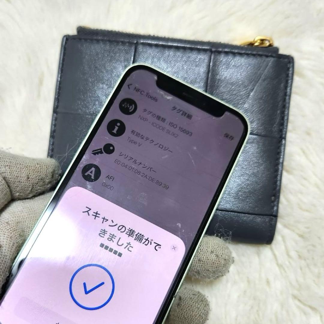 ✨極美品　RFID搭載✨ボッテガ　二つ折り　カセット　イントレチャート　グレー