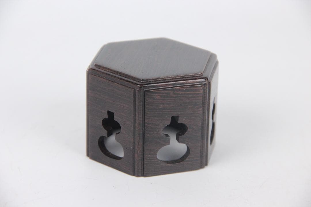 昇斎　作　鉄刀木 葫蘆形透かし 莨入 茶入　共箱 ED1-8