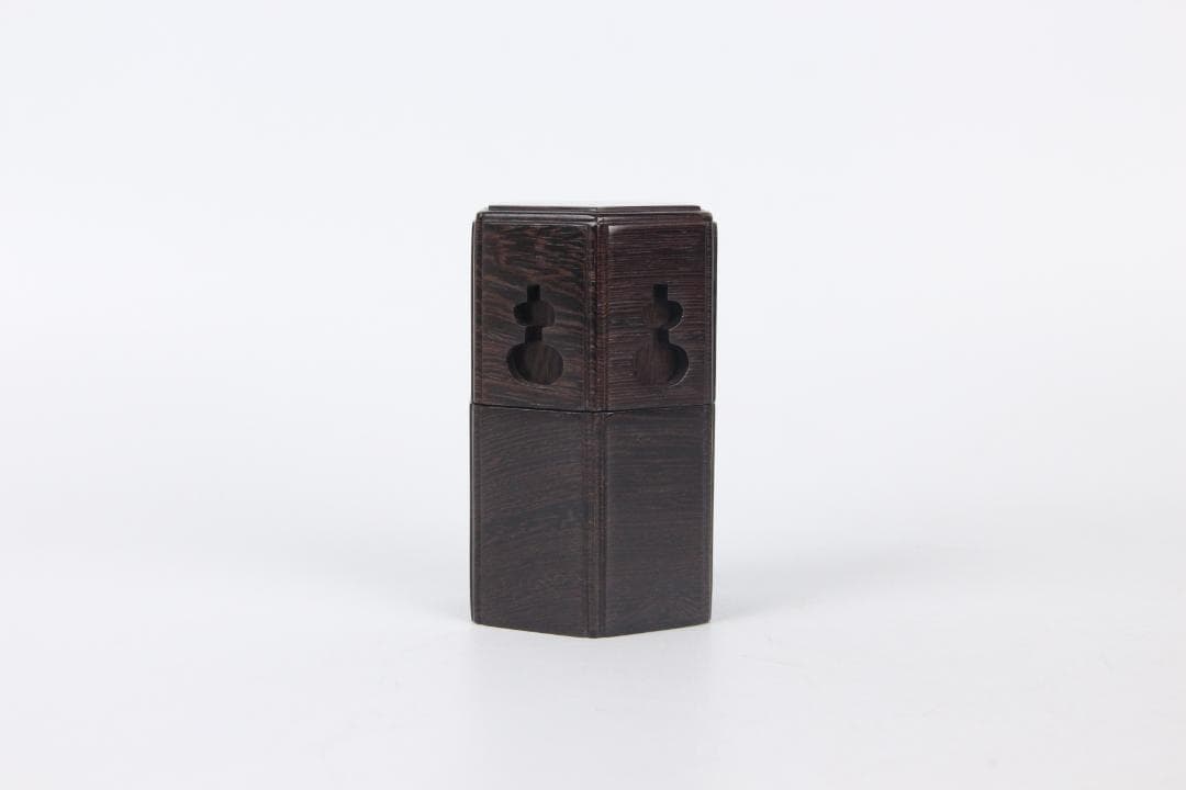 昇斎　作　鉄刀木 葫蘆形透かし 莨入 茶入　共箱 ED1-8