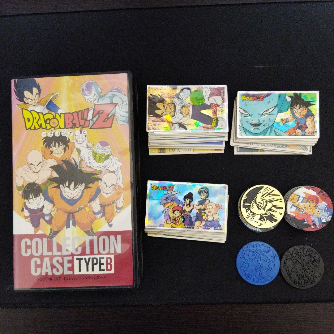 ドラゴンボールZ　メンコケースとメンコ３２枚、おまけ丸いメンコ