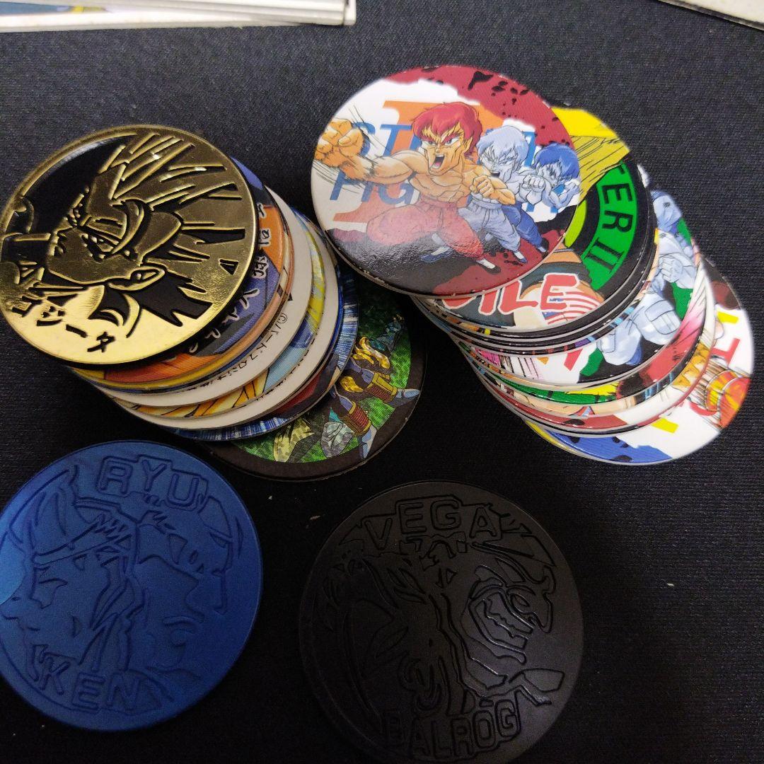 ドラゴンボールZ　メンコケースとメンコ３２枚、おまけ丸いメンコ