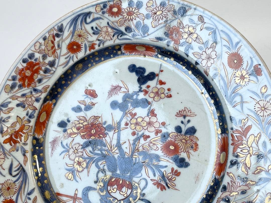 骨董　アンティーク　古伊万里　色絵　輸出伊万里　花唐草　花籠文様　皿　丸皿