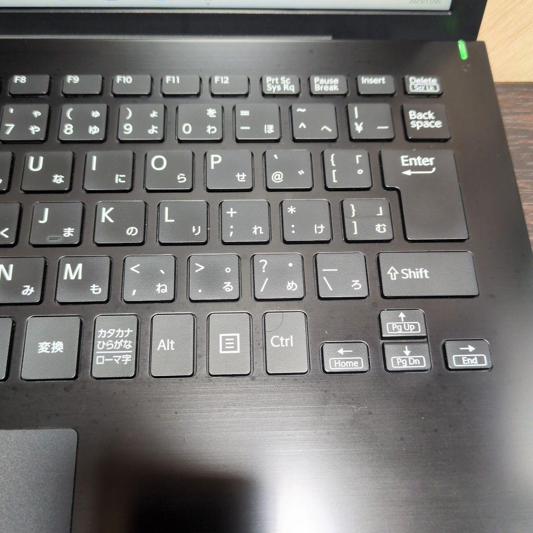 VAIO 第8世代 i5 8GB 256GB 13.3 FHD P020