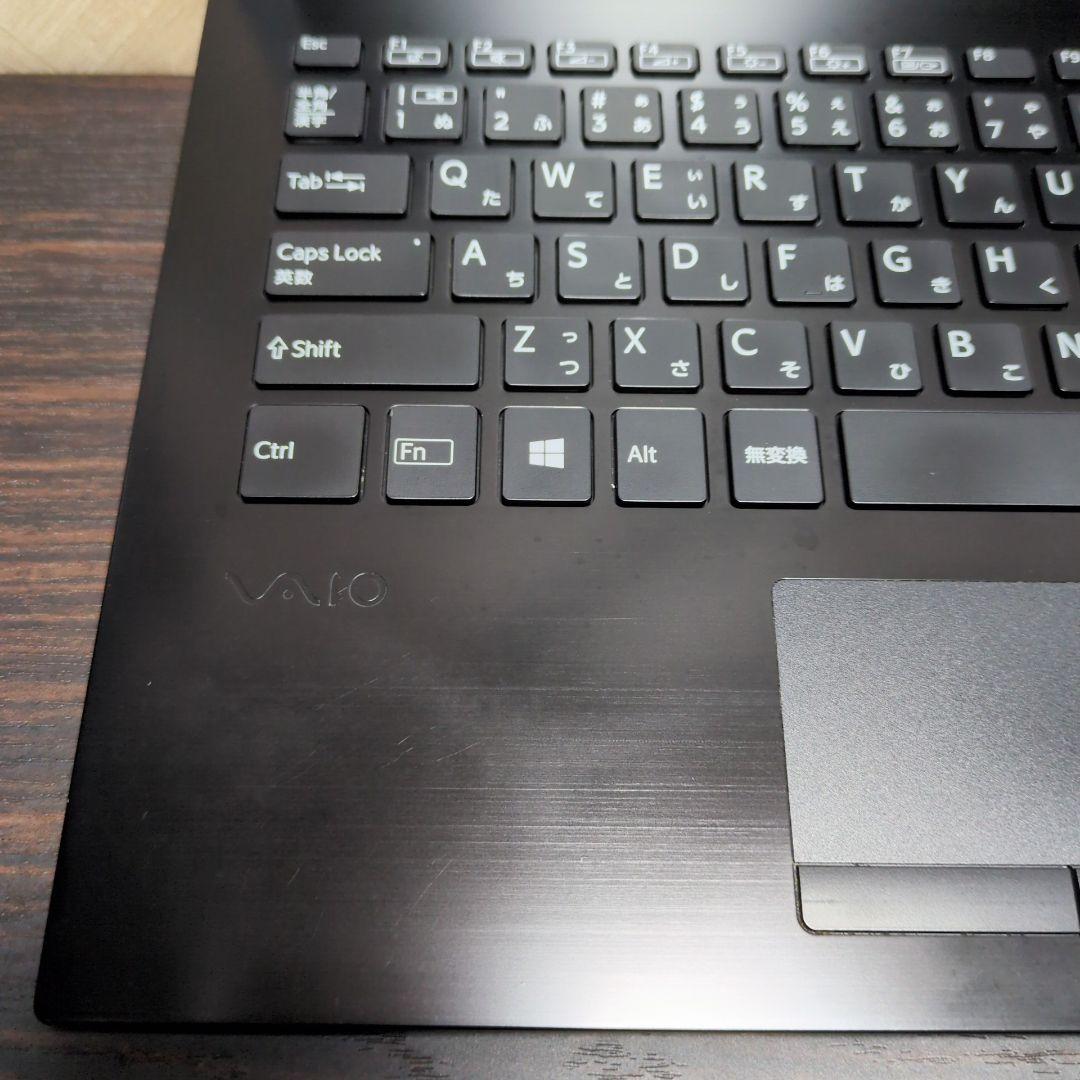 VAIO 第8世代 i5 8GB 256GB 13.3 FHD P020