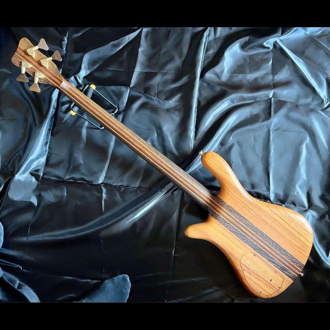 ベース Warwick Streamer Stage2