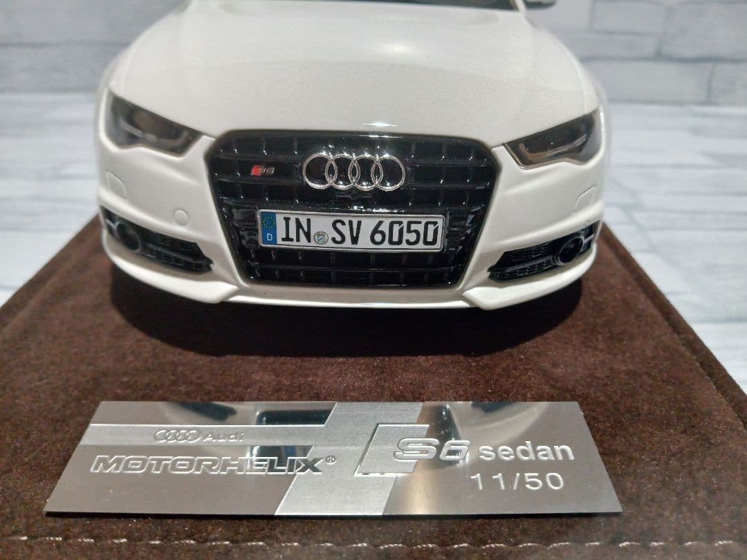 1/18 アウディS6 セダン　ミニカー　ホワイト　50台限定品