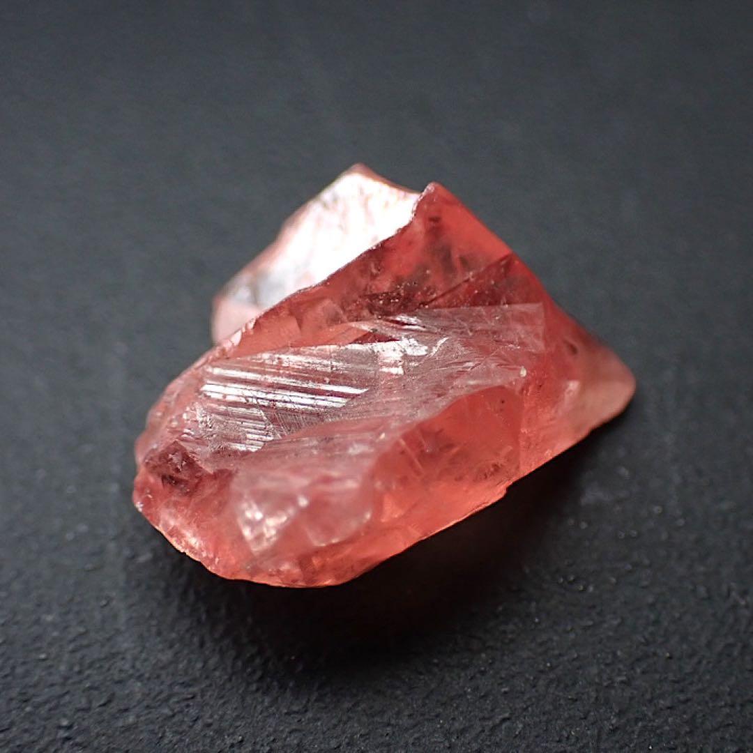 【南アフリカ/ホタゼル産】ロードクロサイト原石