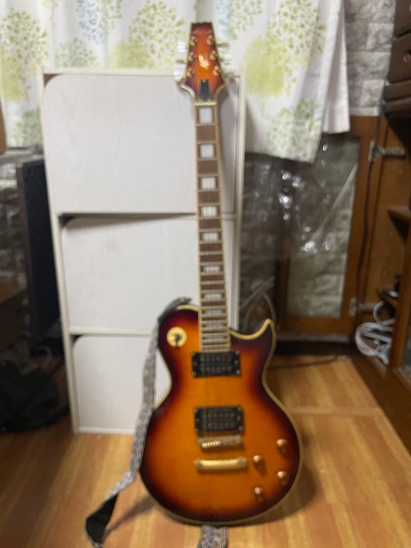 エレキギター サンバーストカラー