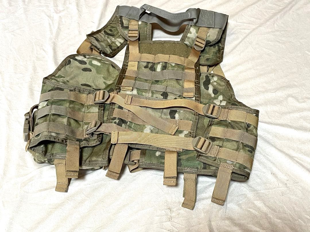 実物【SOE/BDS】パトロールベスト(MOLLE仕様)マルチカム迷彩