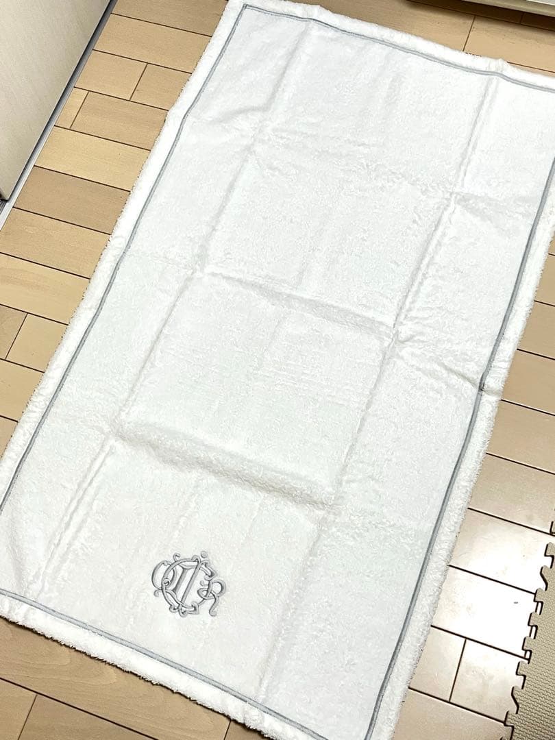 パリDIOR本店で購入★バスタオル