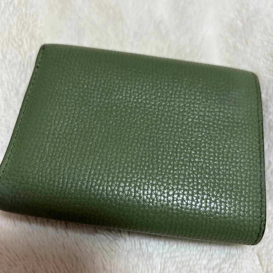 オリーブグリーン 三つ折り財布 レザー