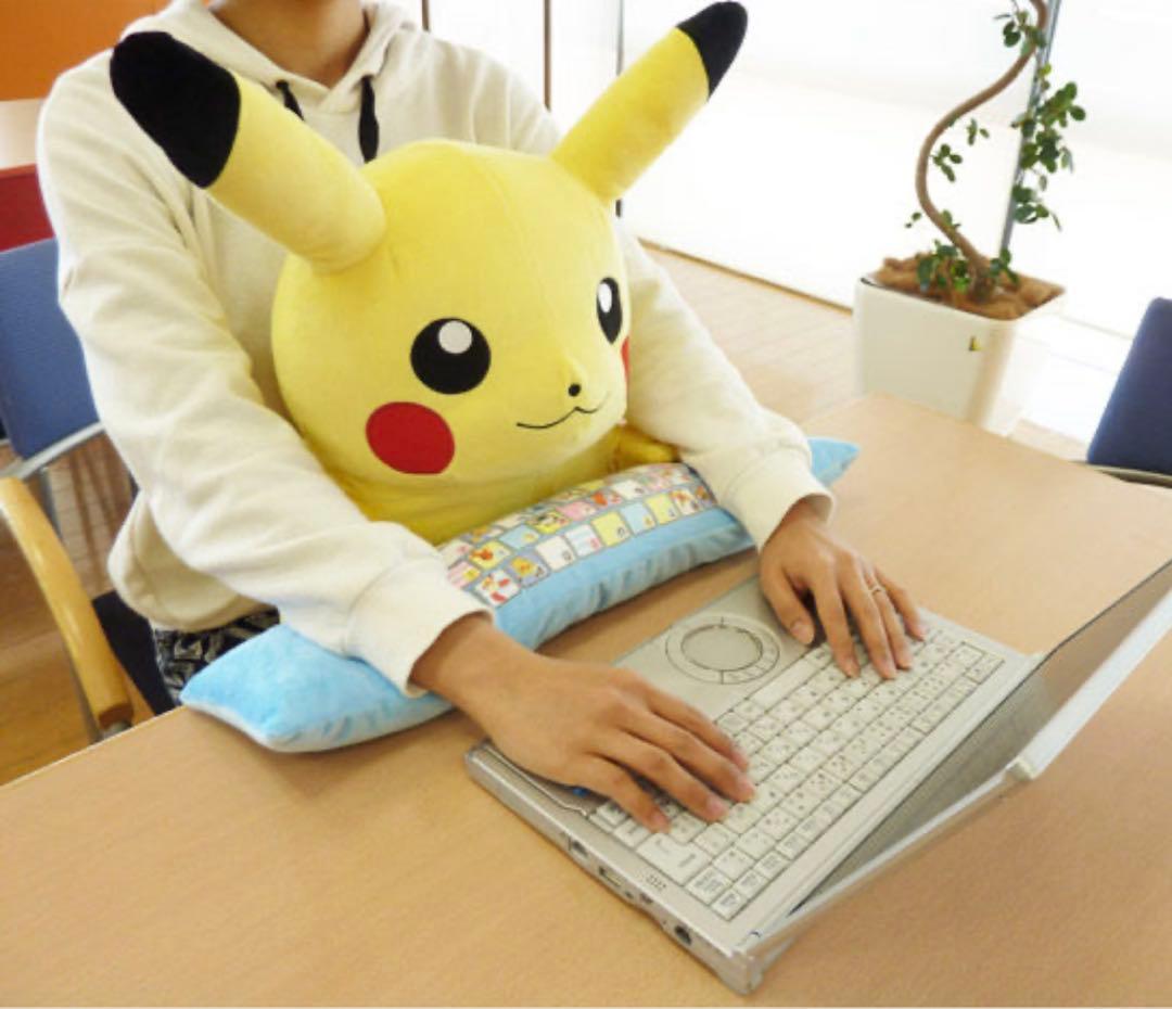 【新品】【タグ付き】ピカチュウ ぬいぐるみ PCクッション 廃盤 ポケモン