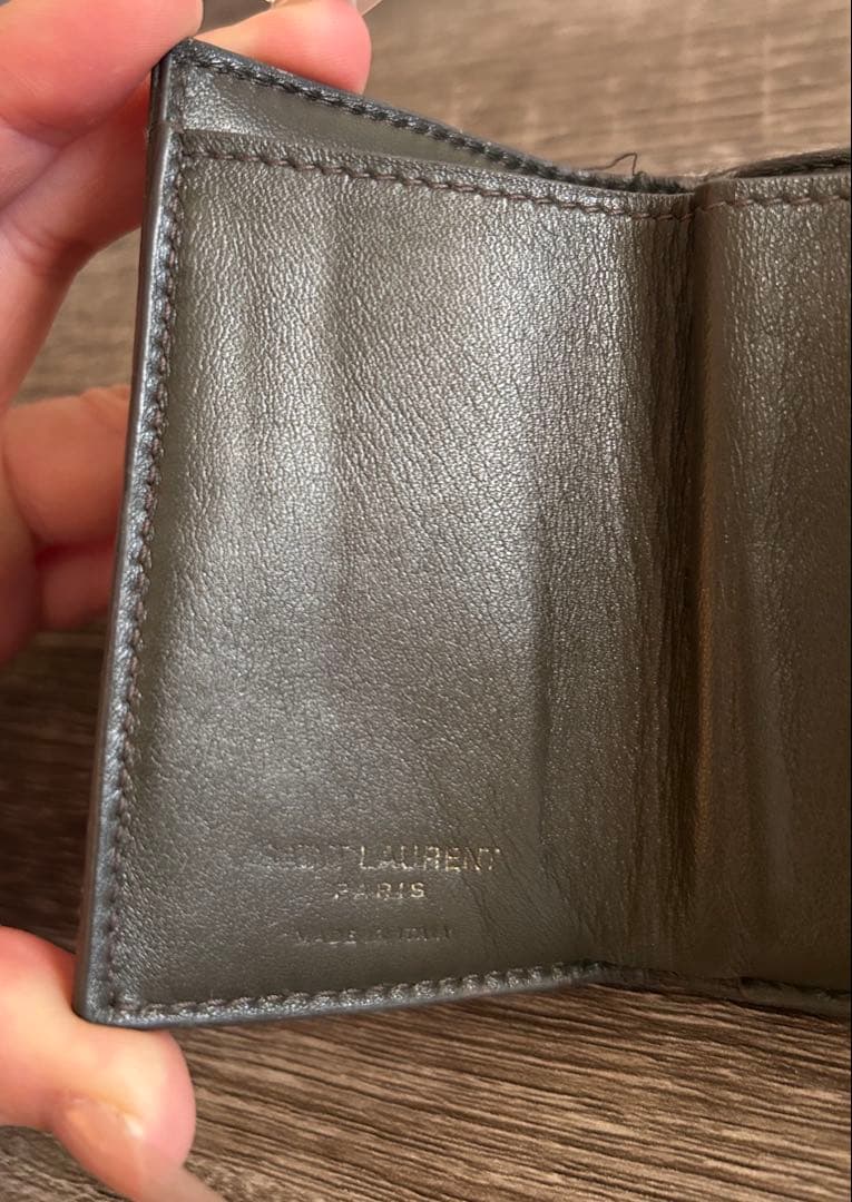 YSL カーキ　三つ折り財布 レザー　ミニ　財布　モノグラム