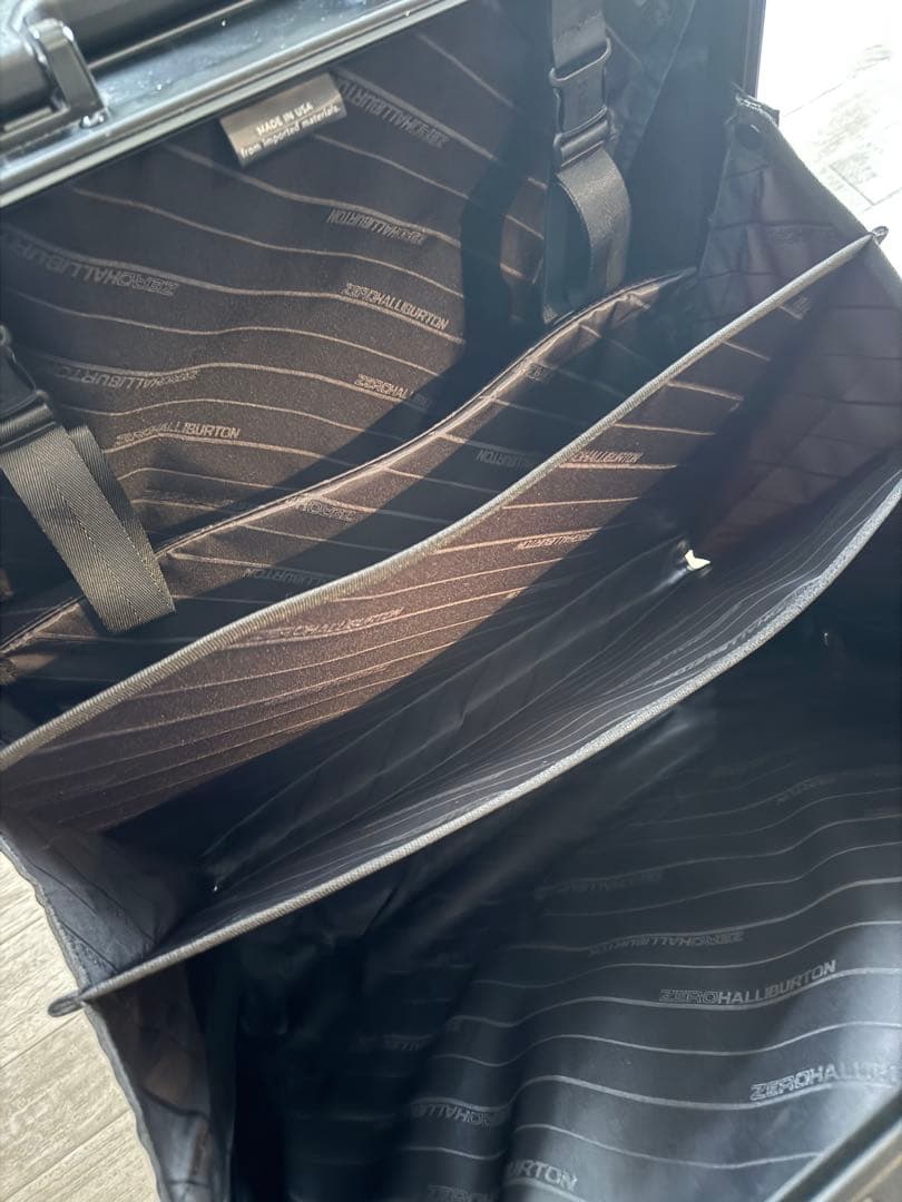 ZERO HALLIBURTON アルミニウムキャリーケース ブラック