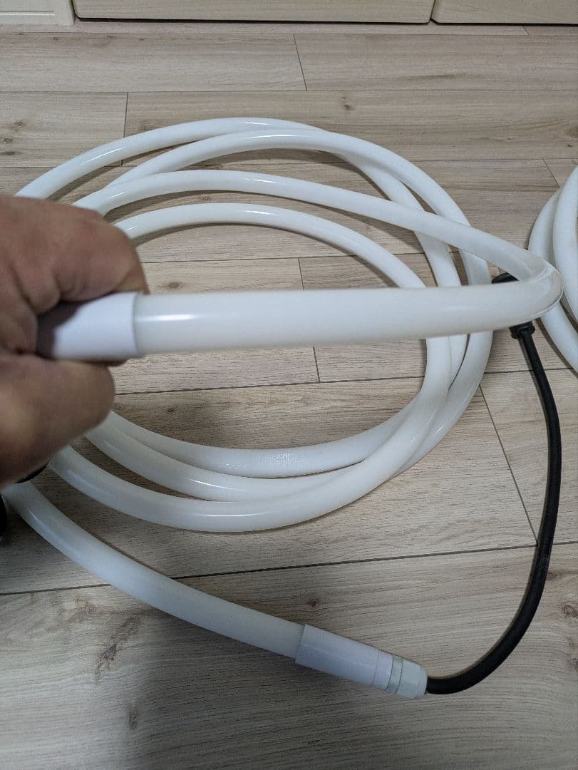 ホワイトLEDチューブライト ３本