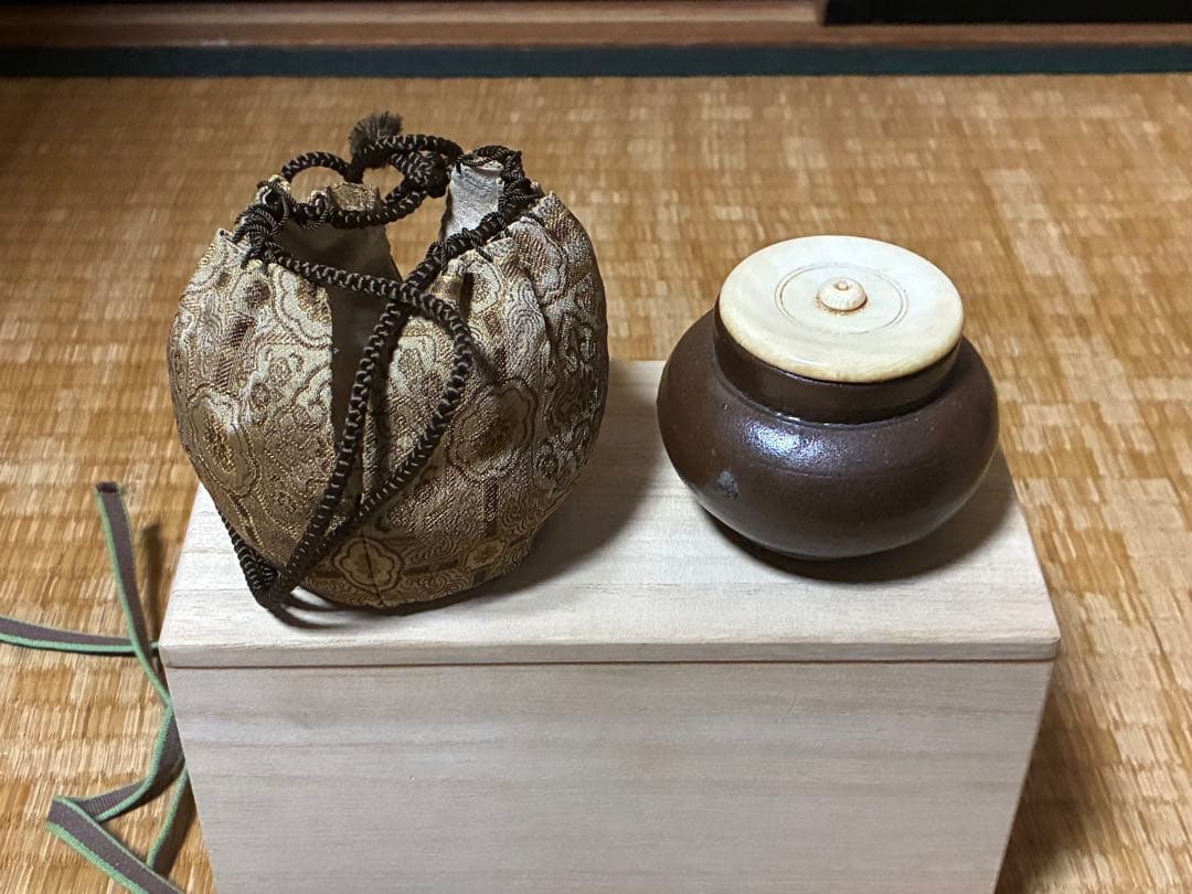 茶道具セット 金色と茶色 仕覆 茶入 木箱入