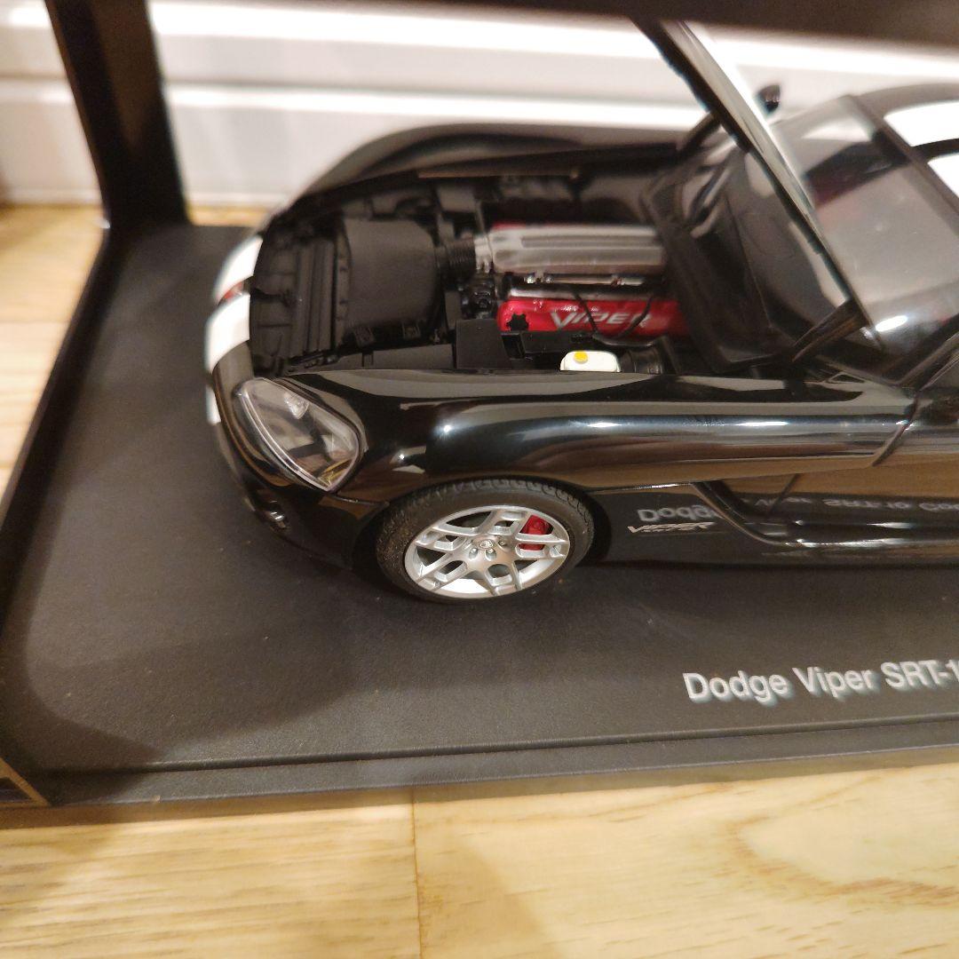 1/18 AUTOart ダッジ バイパー srt10