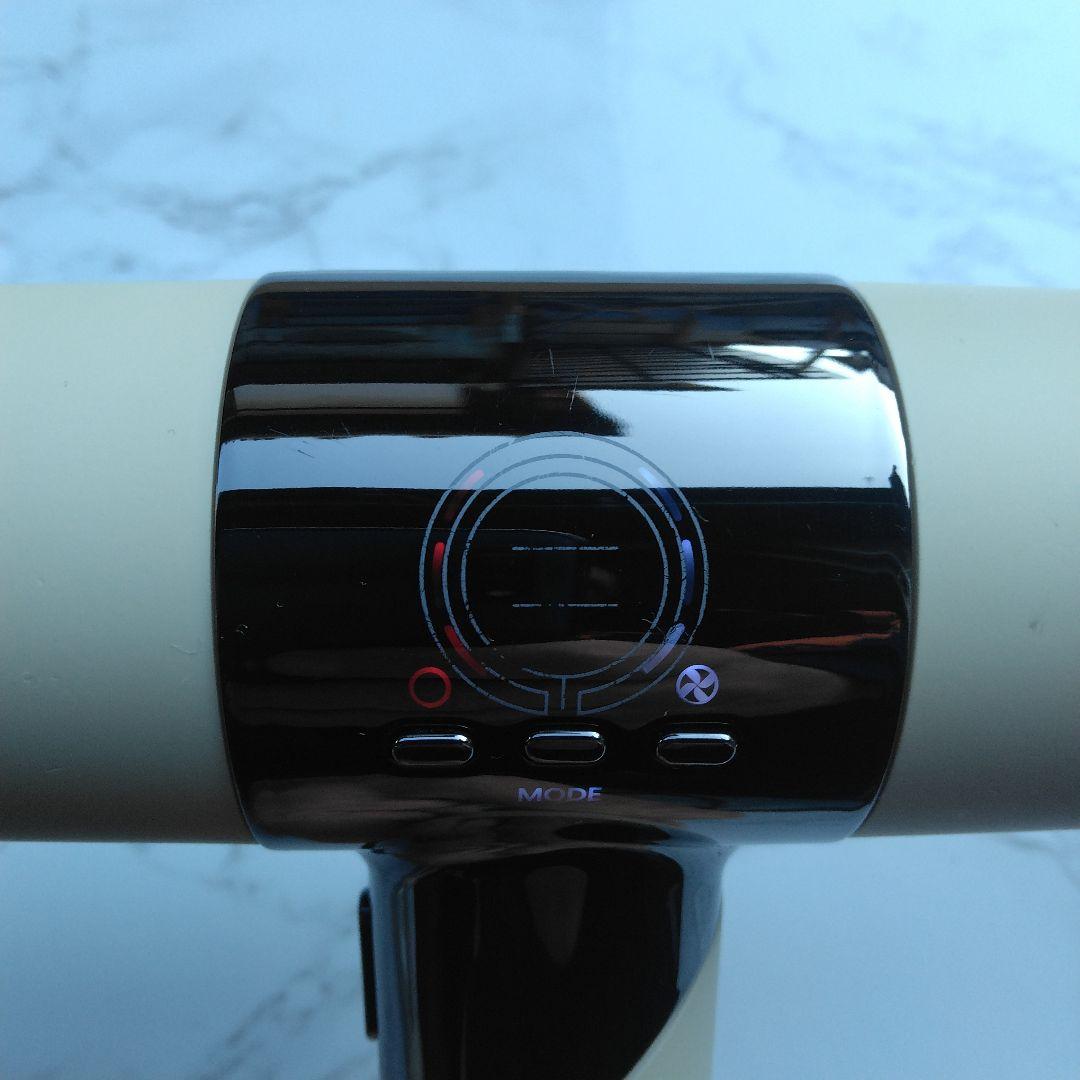 美品　絹女　KINUJO　KH001　ホワイト　ドライヤー