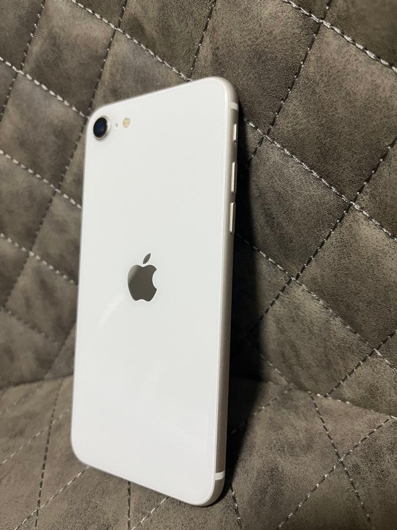 iPhone SE (第3世代) 128GB スターライト