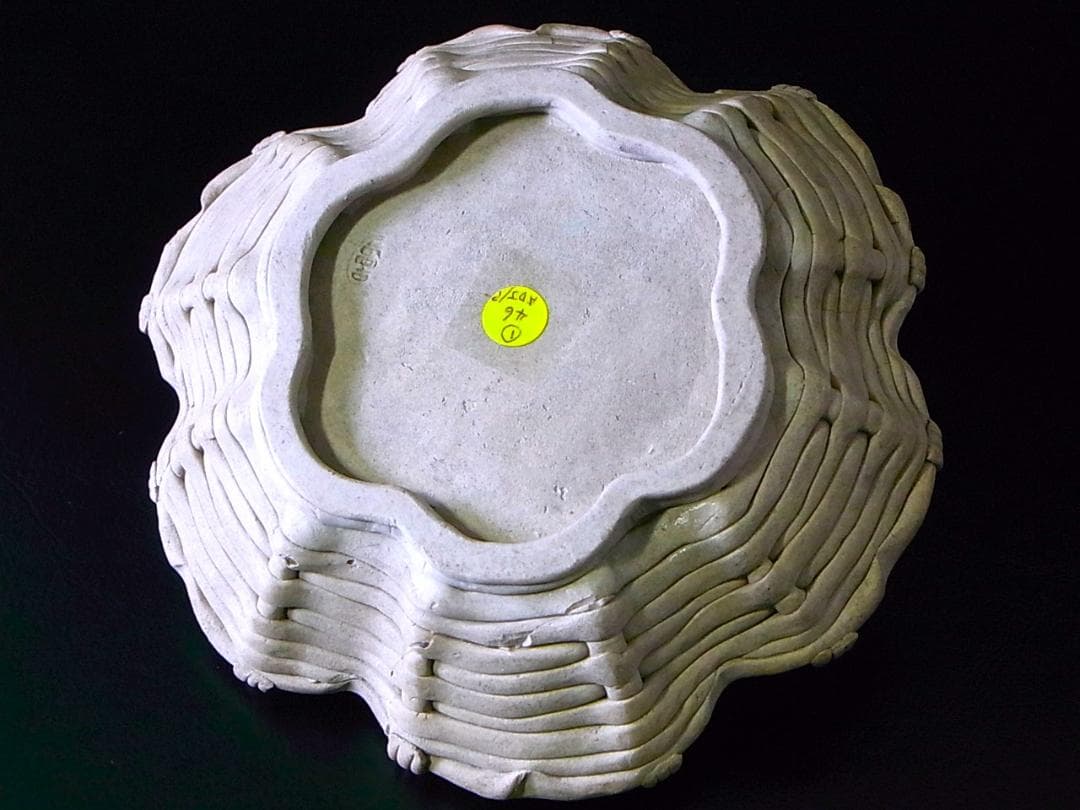 【 E918 】 素晴らしき超名品　明治期萬古焼上手作品　陽刻朝顔文飾り皿