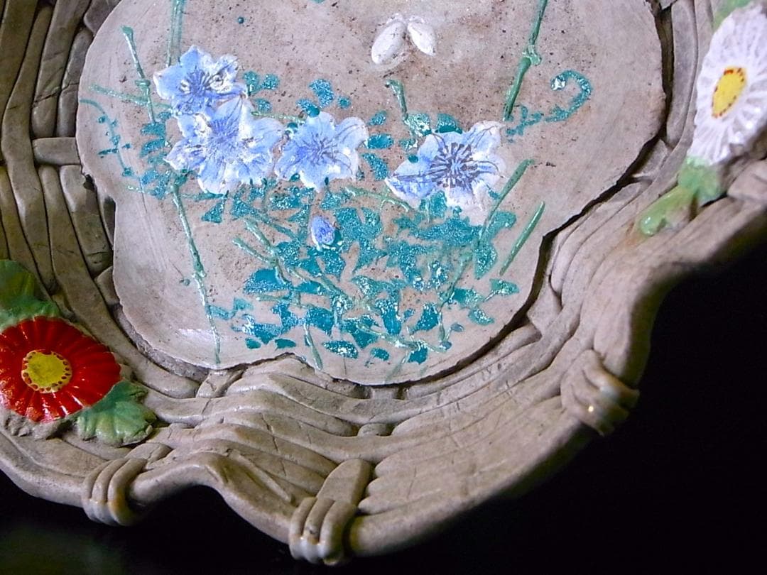 【 E918 】 素晴らしき超名品　明治期萬古焼上手作品　陽刻朝顔文飾り皿