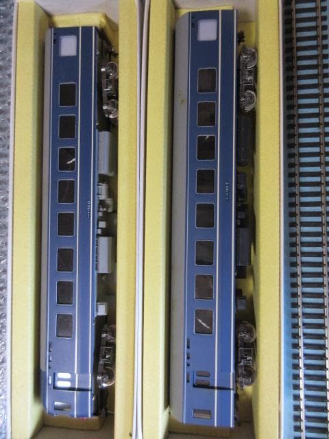 国鉄 20系 特急形緩急客車 2両セット HOゲージ (金属製・カツミ製）