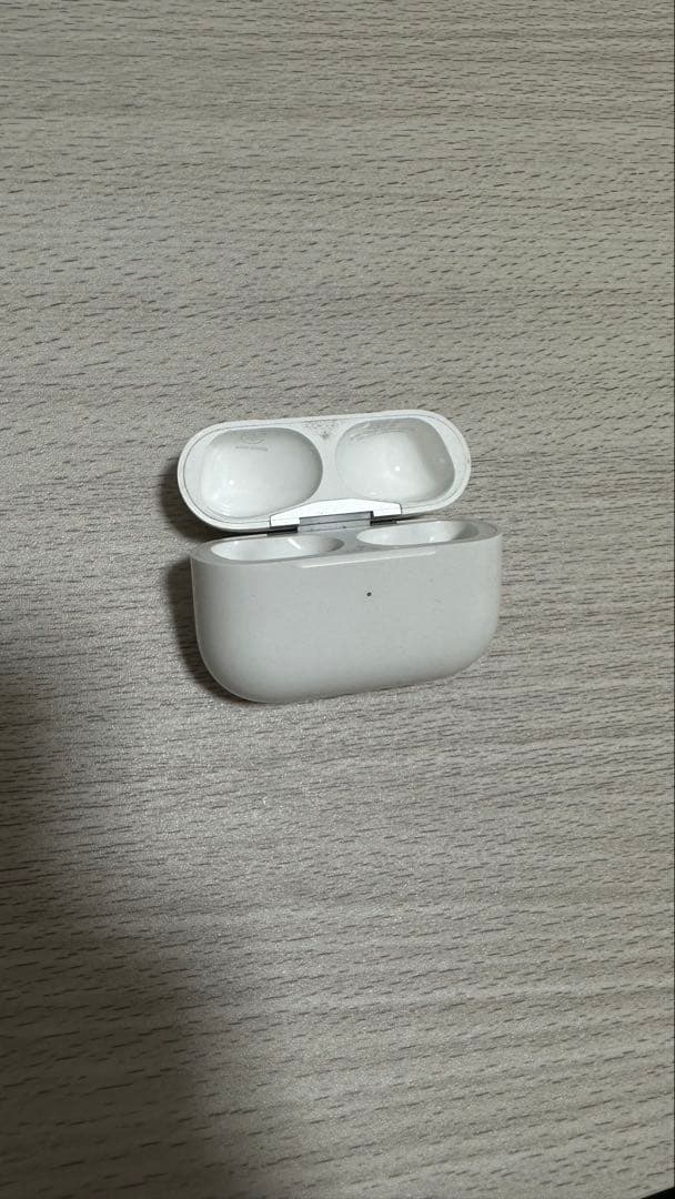 ま*し様 AirPods Pro 第2世代 本体 ホワイト