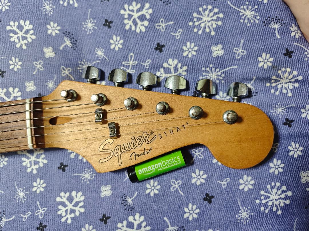 Squier エレキギター 本体 ストラトキャスター Fender