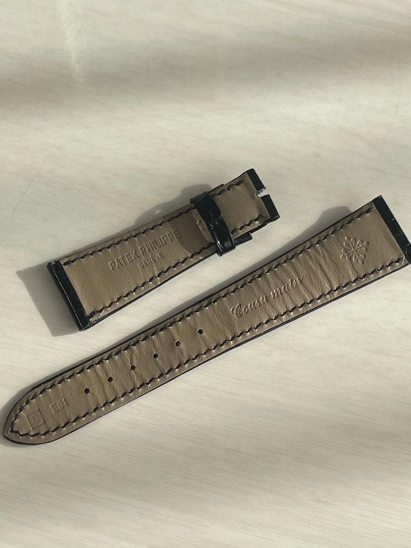パテックフィリップ ベルト 革　ストラップ　ブラック　艶あり