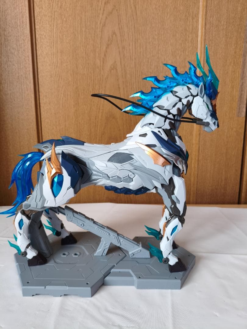 摩動核　天佑星 龍胆虎将 趙雲 玉蘭白龍駒付き MNP-XH05　素組み完成品