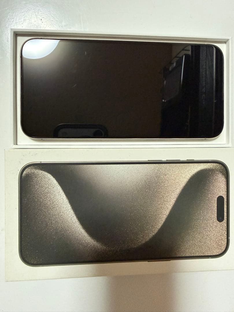 【美品】iPhone15ProMax256GBナチュラルチタニウム　simフリー
