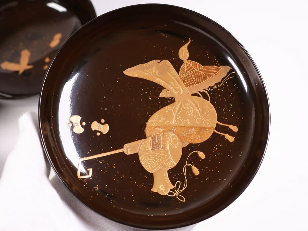 【MB192】輪島塗 宝尽くし金蒔絵 黒塗椀 二客 天然木漆塗 大正昭和 茶懐石