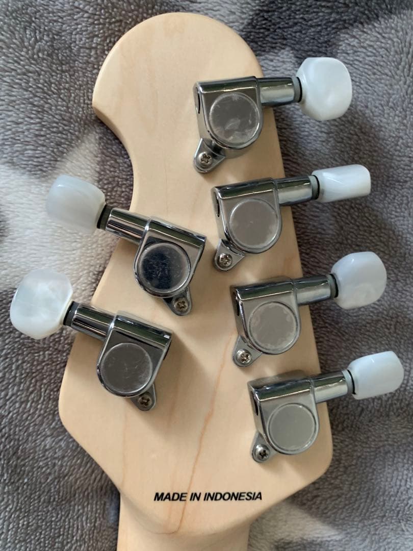 新品＆オマケ付【Sterling by MUSICMAN】AX40 (赤)