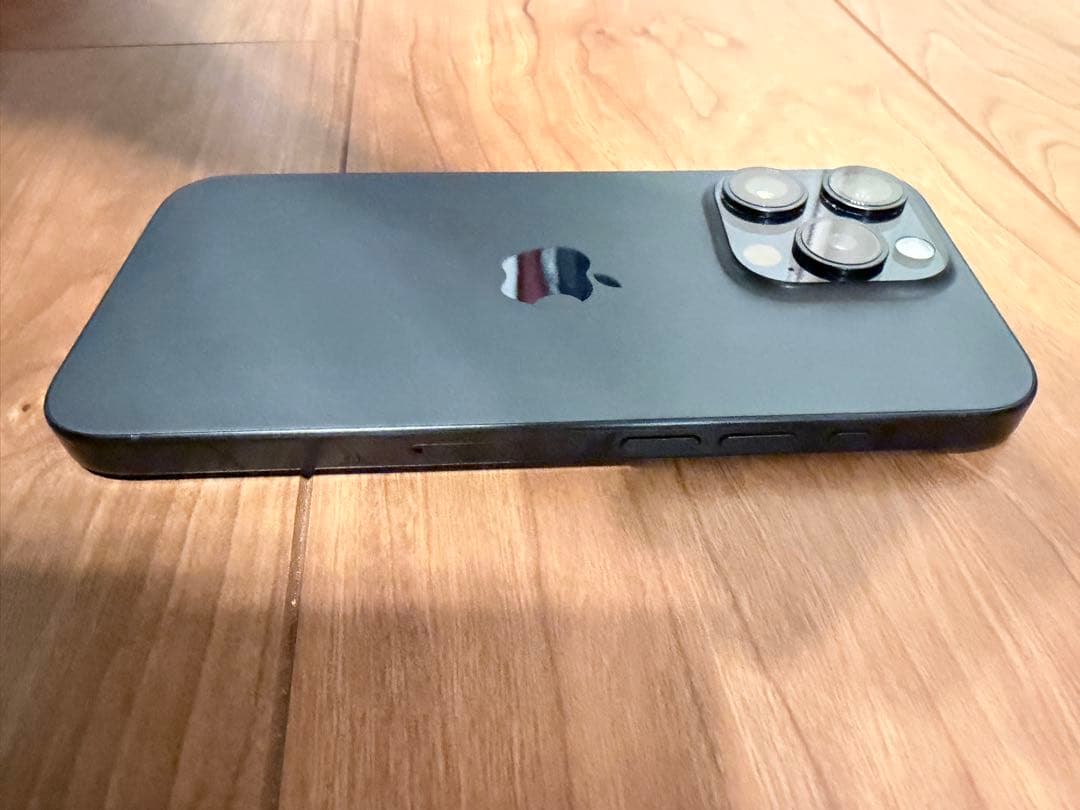 Apple iPhone 15 Pro 本体256GB