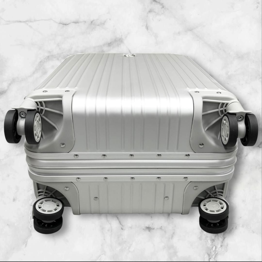 未使用 メルセデスベンツ スーツケース TSAロック 32L 4輪 アルミスーツ