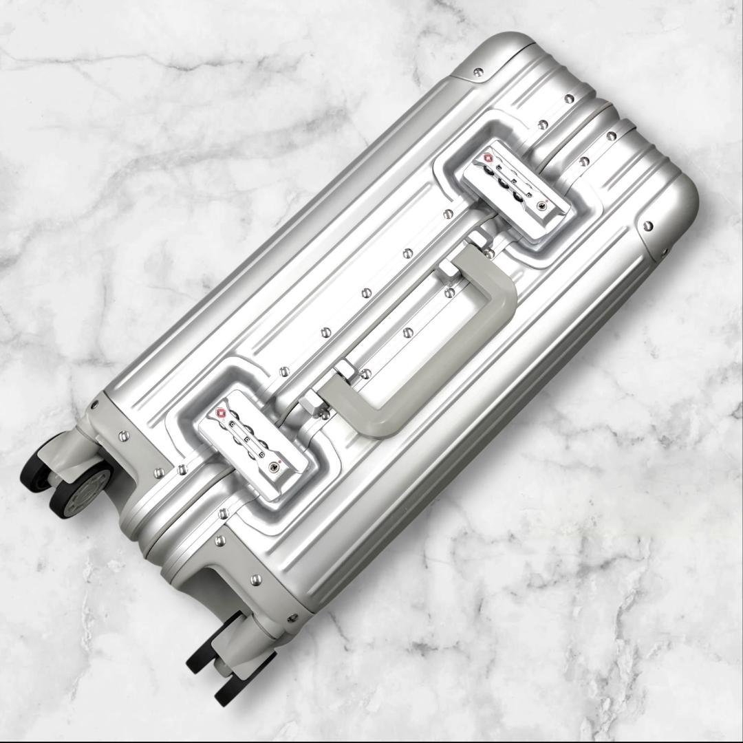 未使用 メルセデスベンツ スーツケース TSAロック 32L 4輪 アルミスーツ