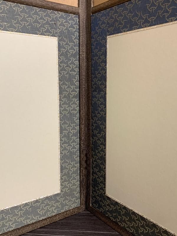 杉材 割菱透し 独楽繋ぎ紋 裏金砂子 松葉紋 女桑縁 風炉先屏風 茶道具 461