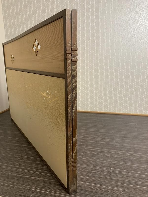 杉材 割菱透し 独楽繋ぎ紋 裏金砂子 松葉紋 女桑縁 風炉先屏風 茶道具 461