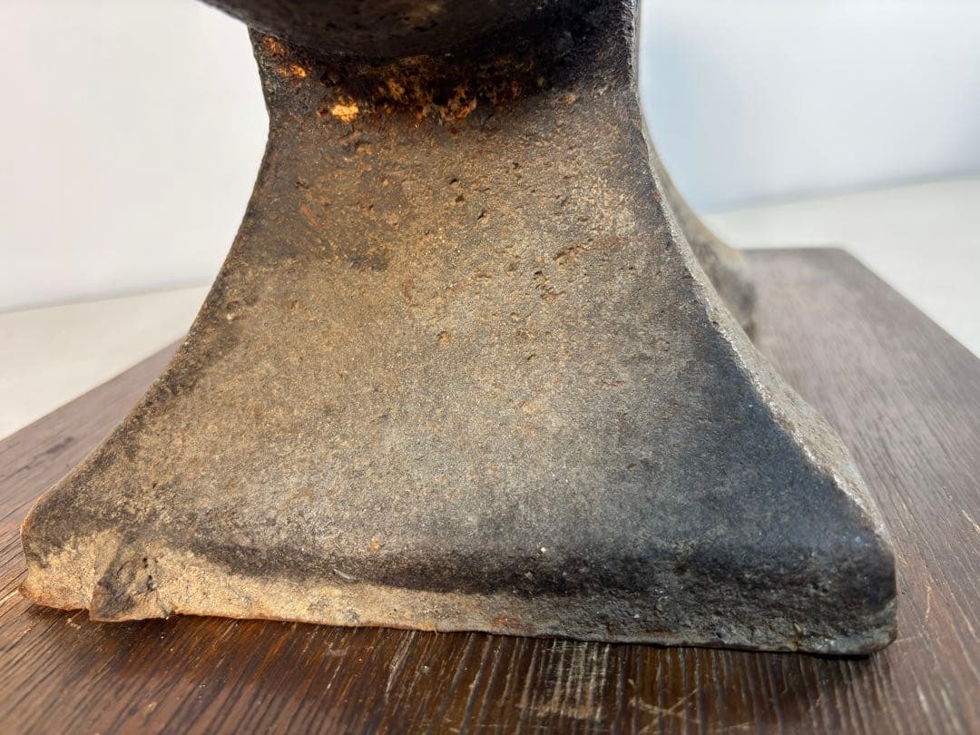 鍛冶屋の金床アンビル 金床 　角付き 作業台 叩き台