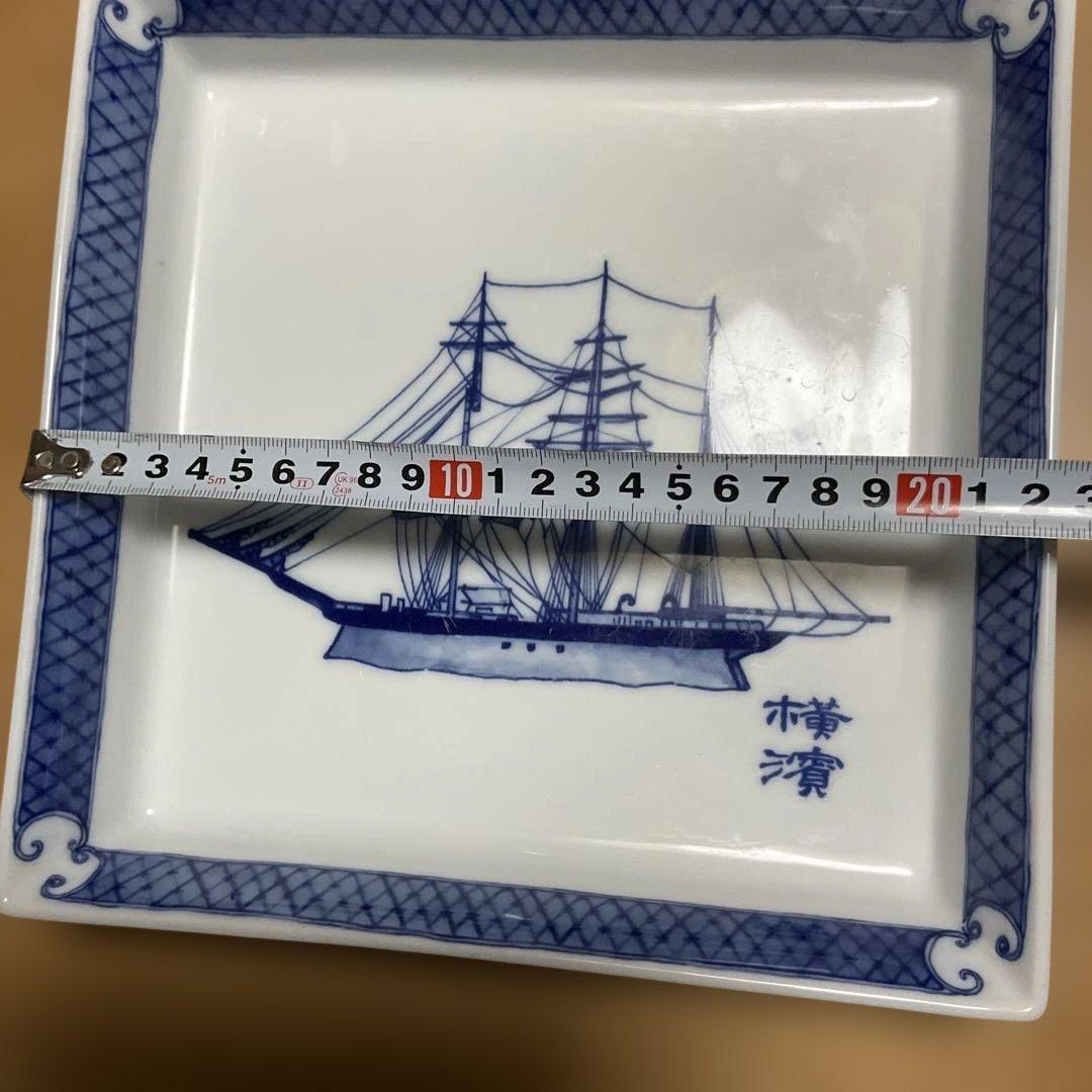 横浜南蛮柄絵図の絵皿